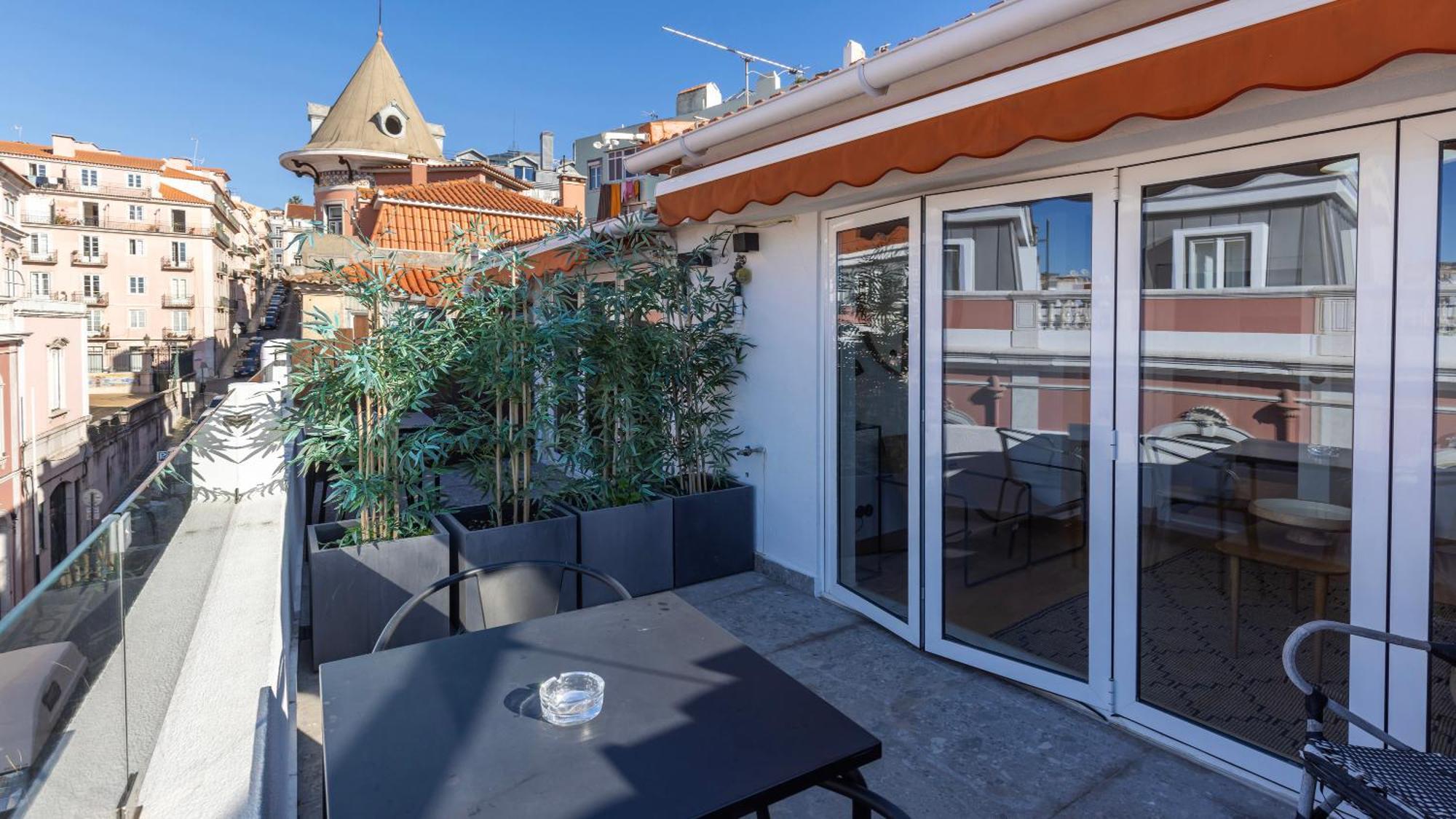 Apartment 1bdr With Terrace And View By Lovelystay Lisbon