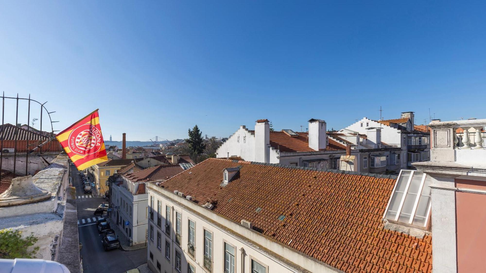 1bdr With Terrace And View By Lovelystay Apartment