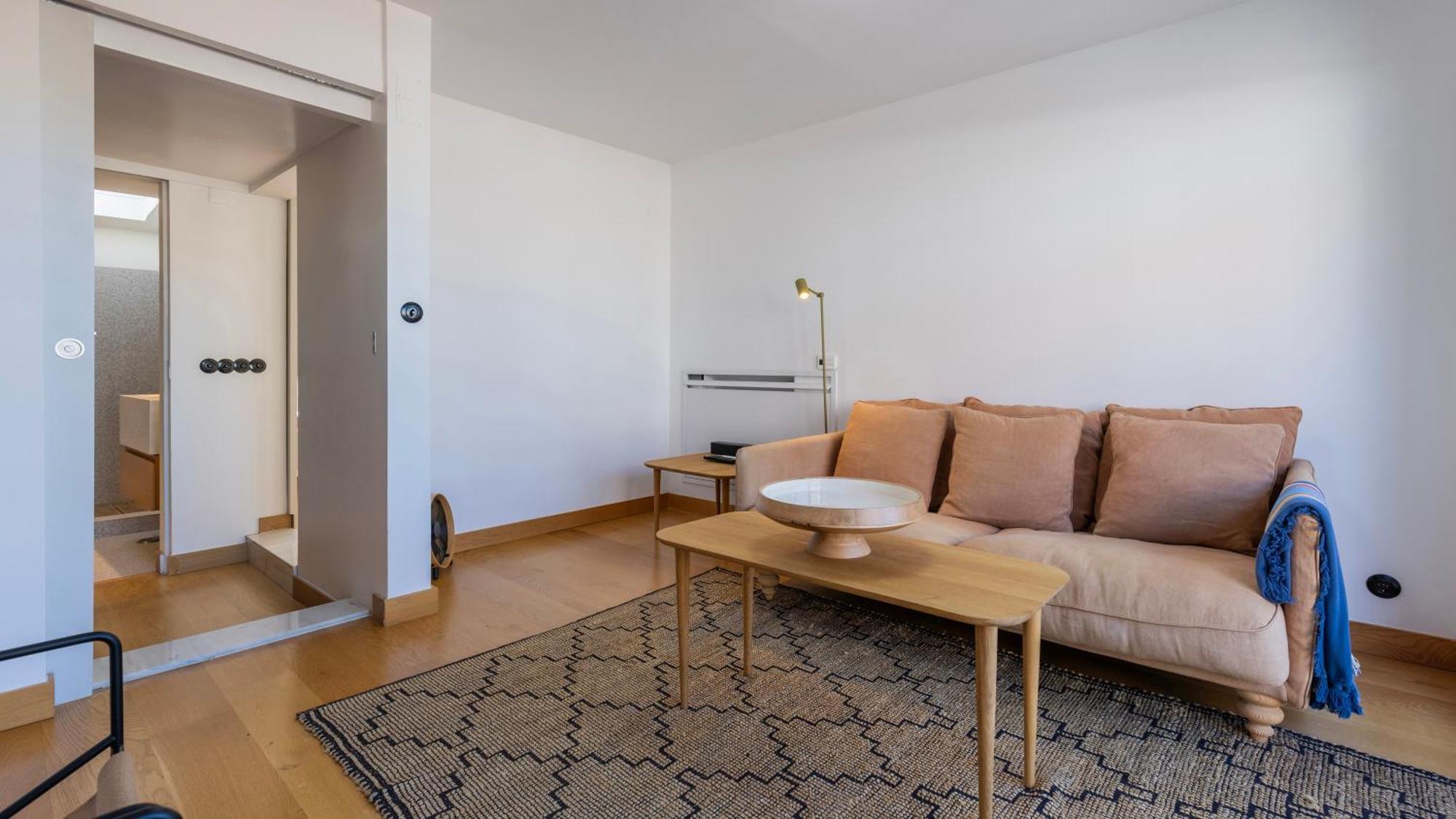 Apartment 1bdr With Terrace And View By Lovelystay *