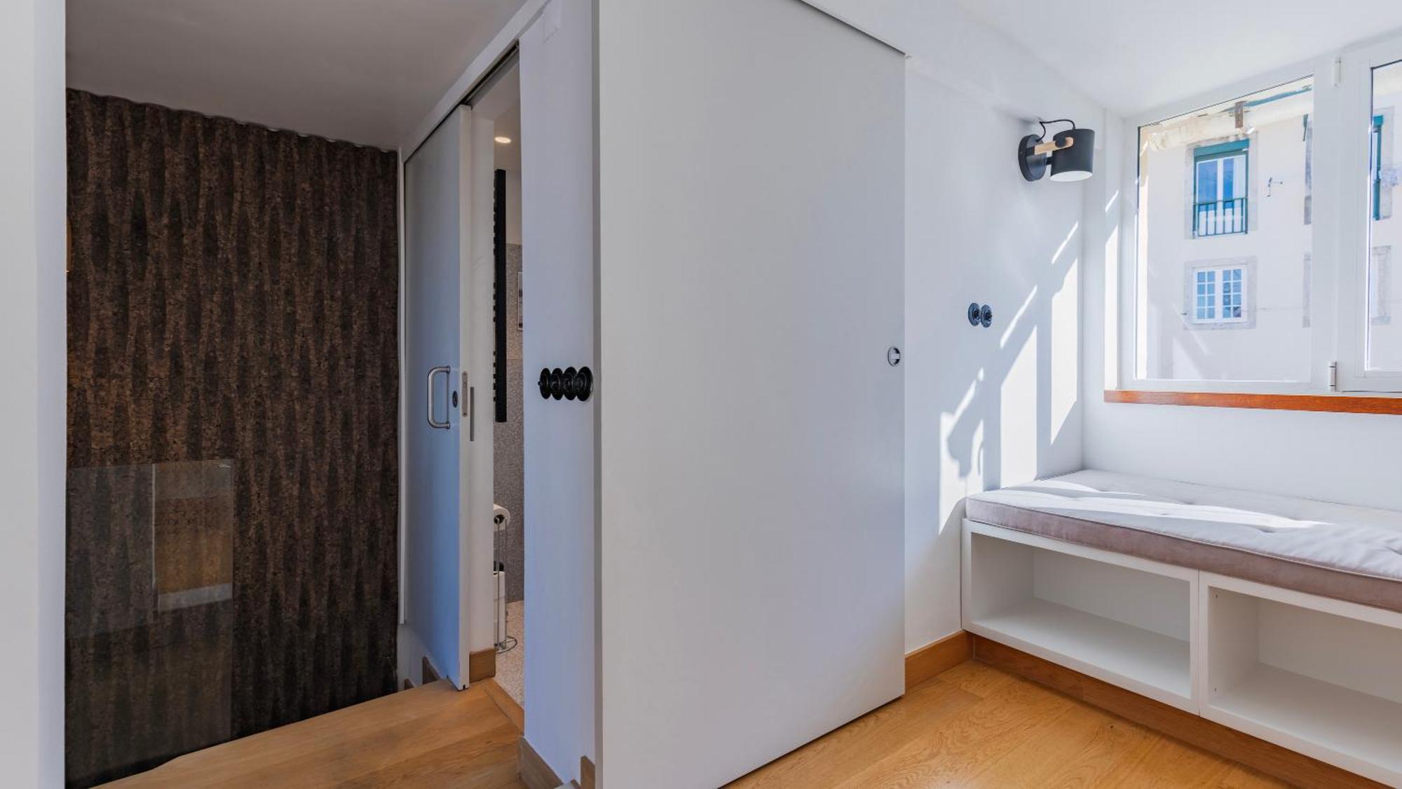 Apartment 1bdr With Terrace And View By Lovelystay *