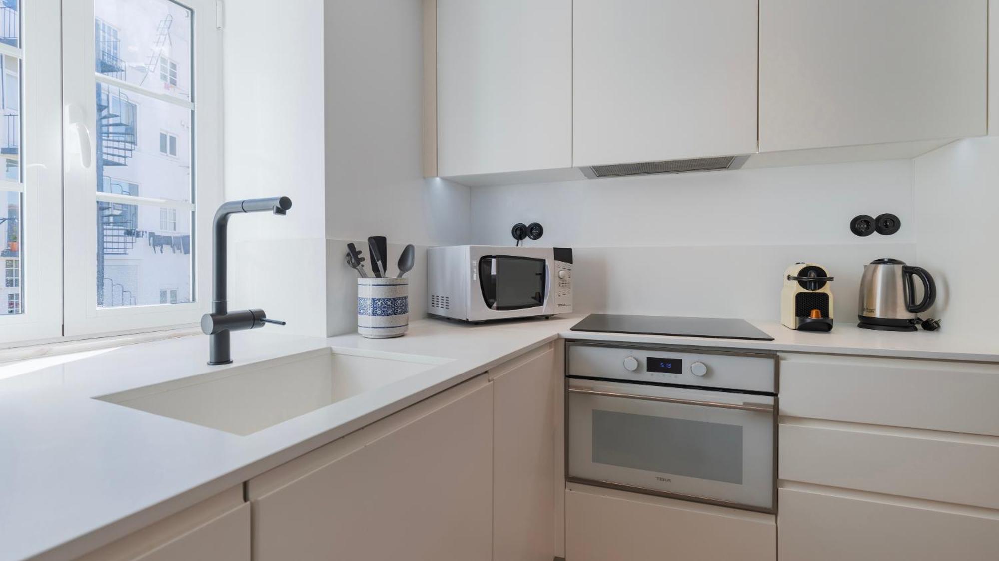 Apartment 1bdr With Terrace And View By Lovelystay Lisbon